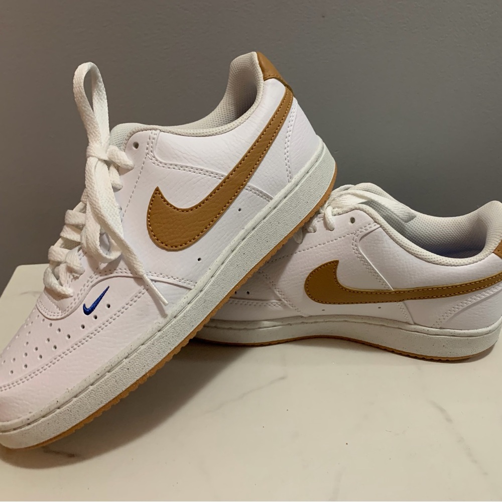 NIKE classic leather white sneakers with brown and blue accent lace up